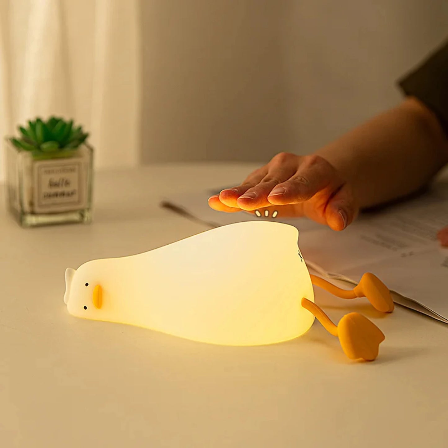 Adorable Rechargeable Silicone Duck-Shaped Night Light