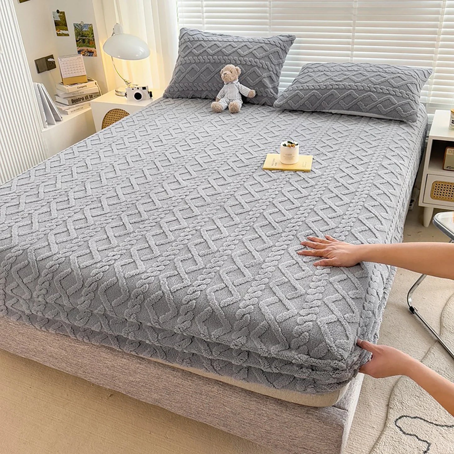 Velvet Thick Warm Winter Fitted Mattress Cover